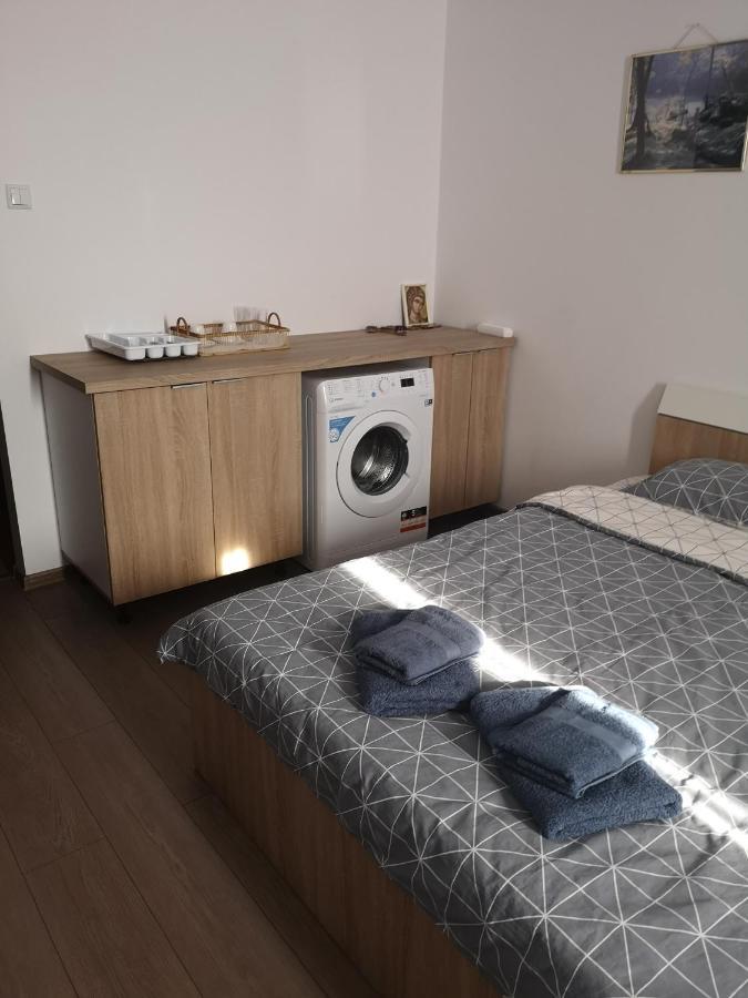 Gara Dinu Apartment Bukares Bagian luar foto
